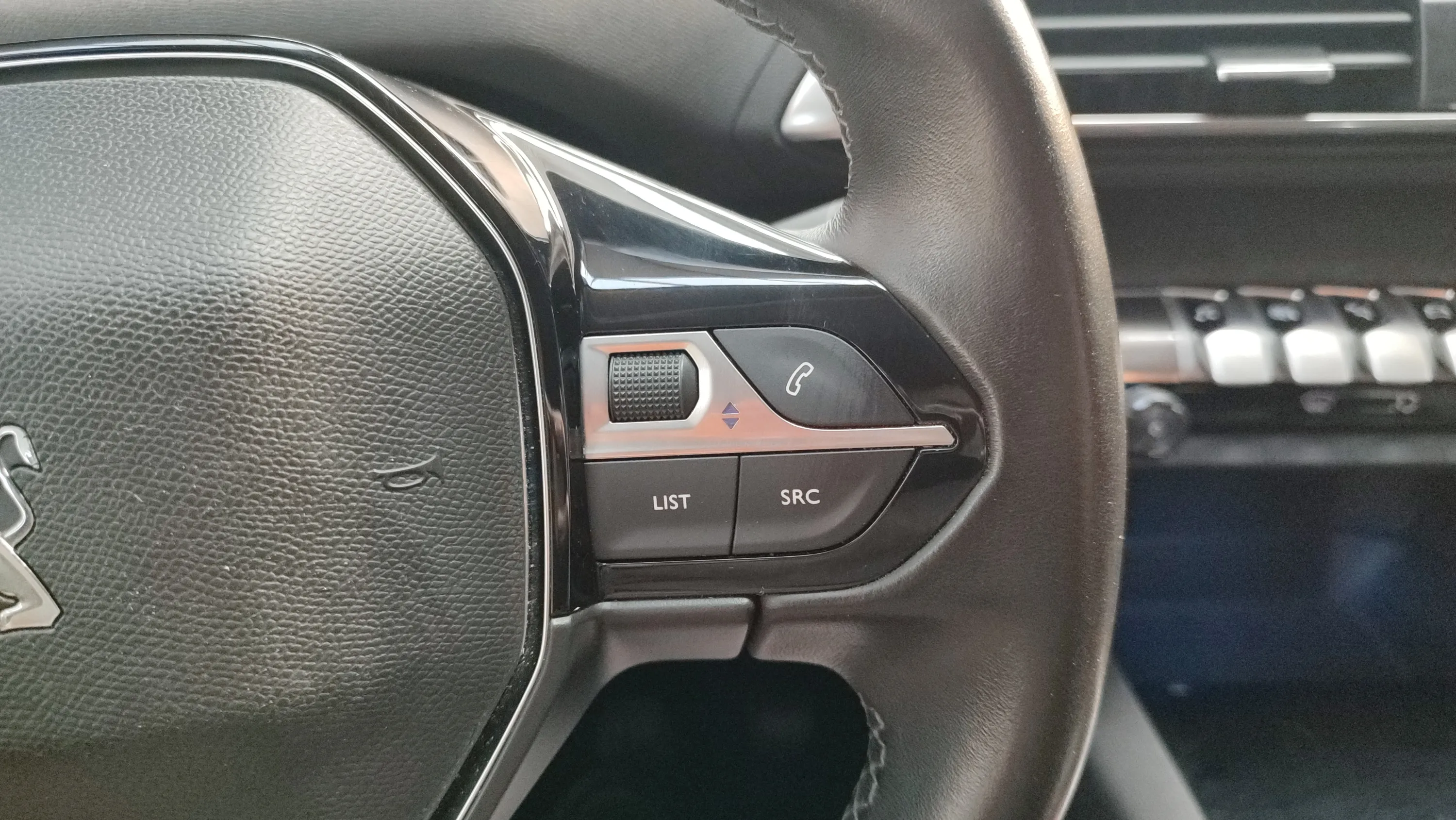 Peugeot 3008 1.5L BlueHDi Active - foto 14