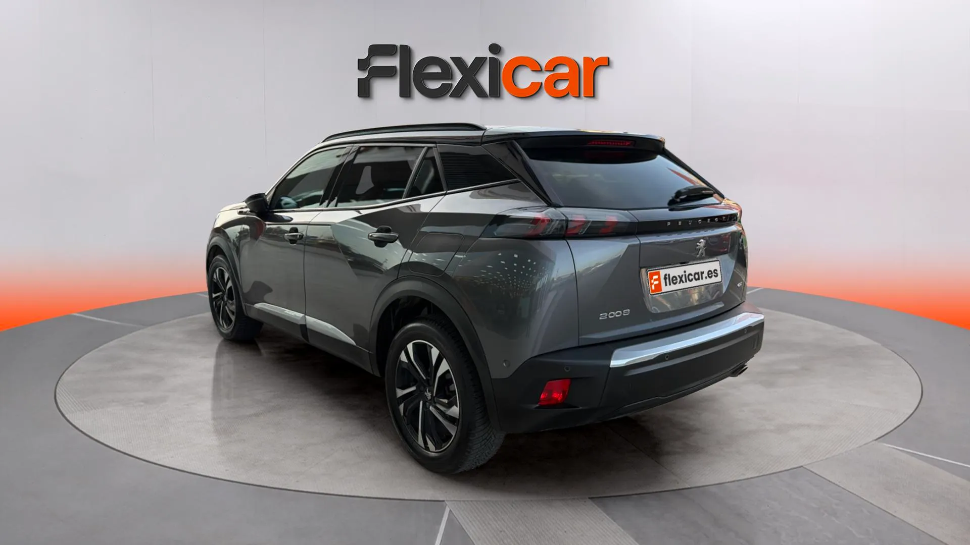 Peugeot 2008 GT BlueHDi 130 EAT8 - foto 4