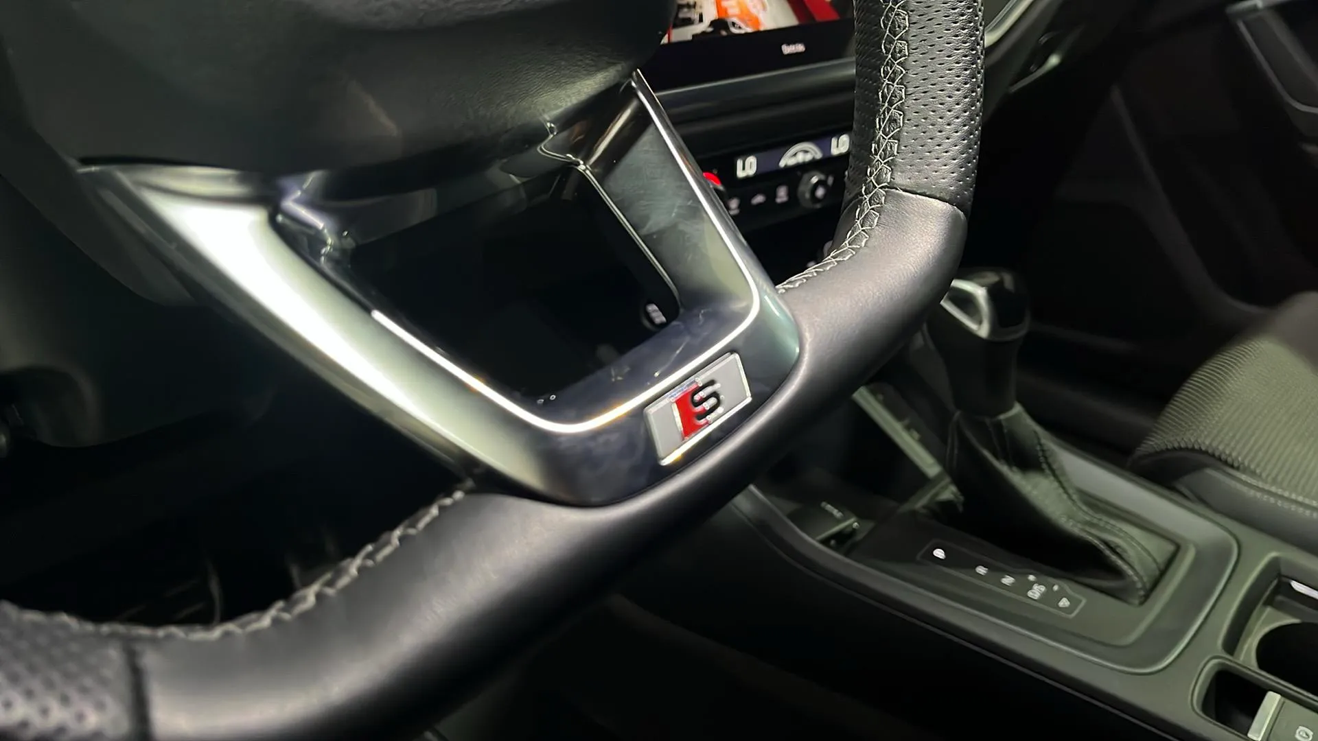 Audi Q3 Black line 35 TDI S tronic - foto 18