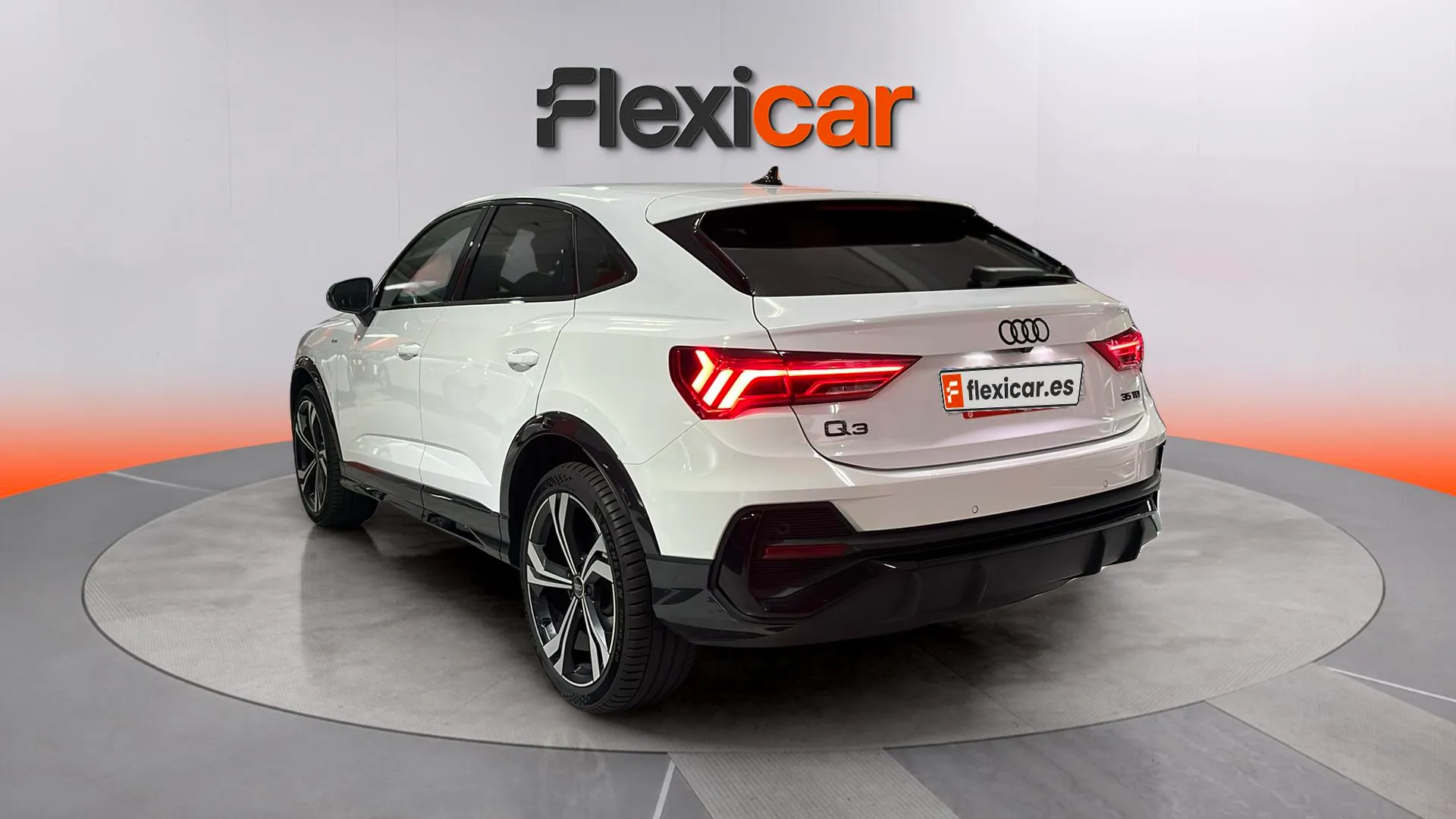 Audi Q3 Black line 35 TDI S tronic - foto 7