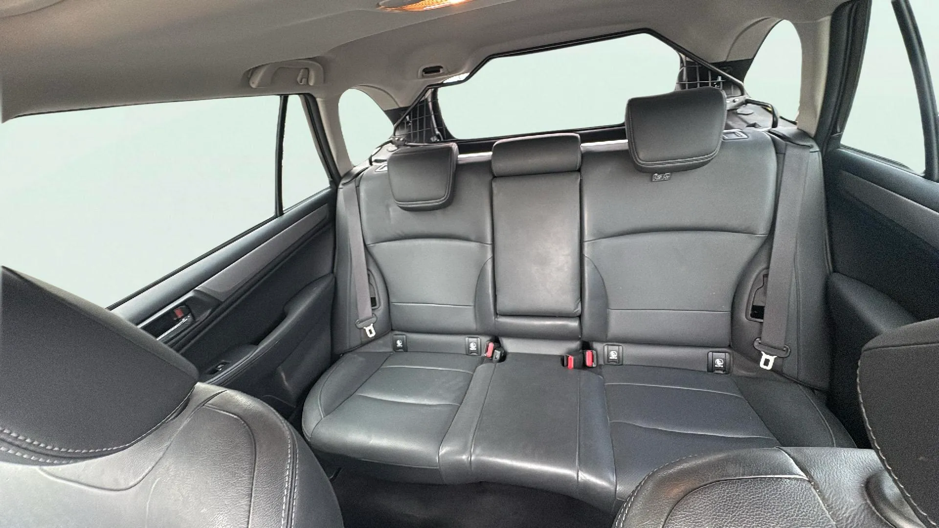 Subaru Outback 2.0 TD Executive Plus CVT Lineartron AWD - foto 19