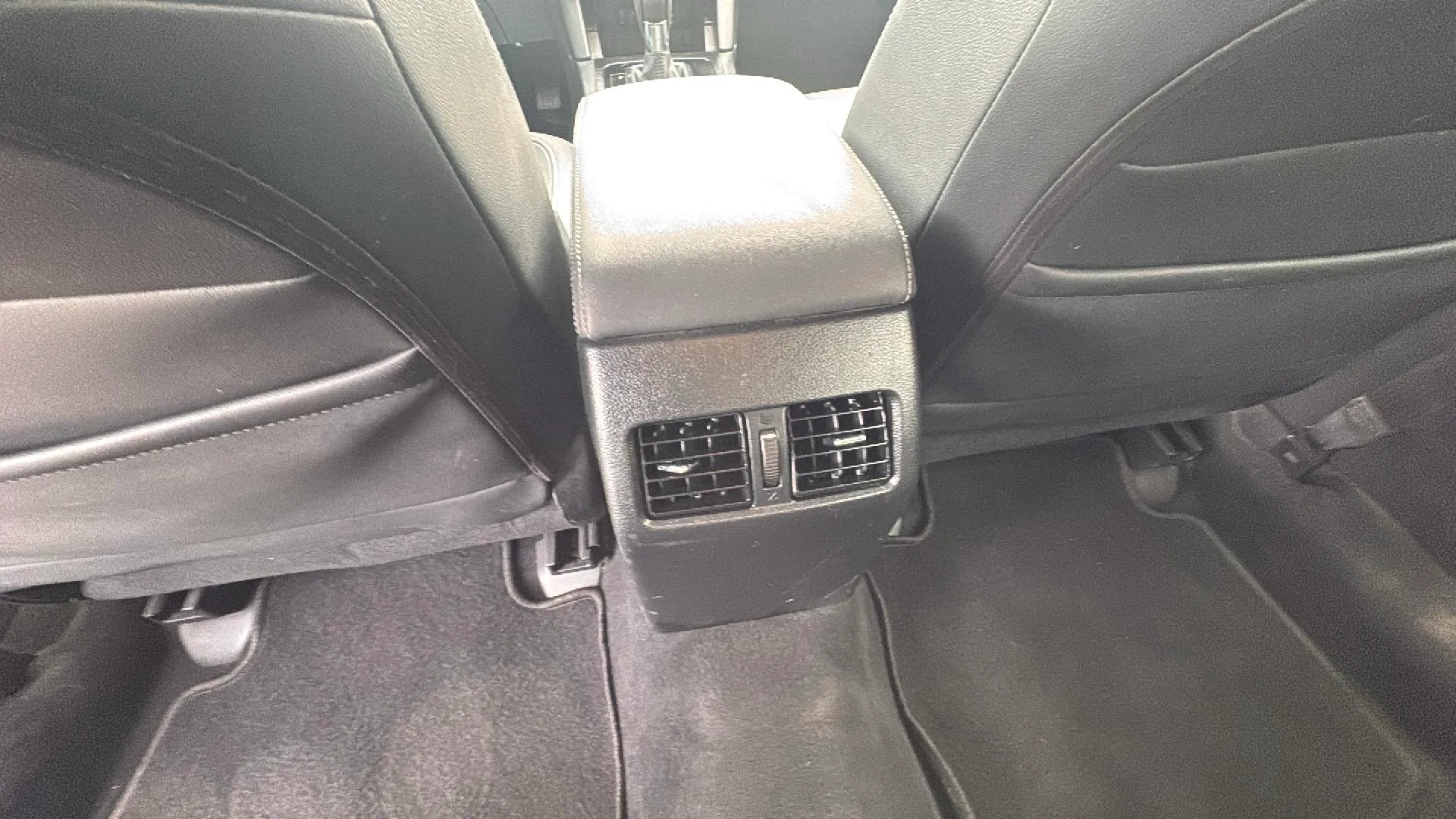 Subaru Outback 2.0 TD Executive Plus CVT Lineartron AWD - foto 20