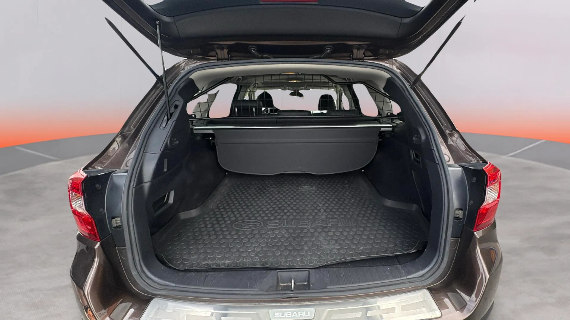 Subaru Outback 2.0 TD Executive Plus CVT Lineartron AWD - foto 24