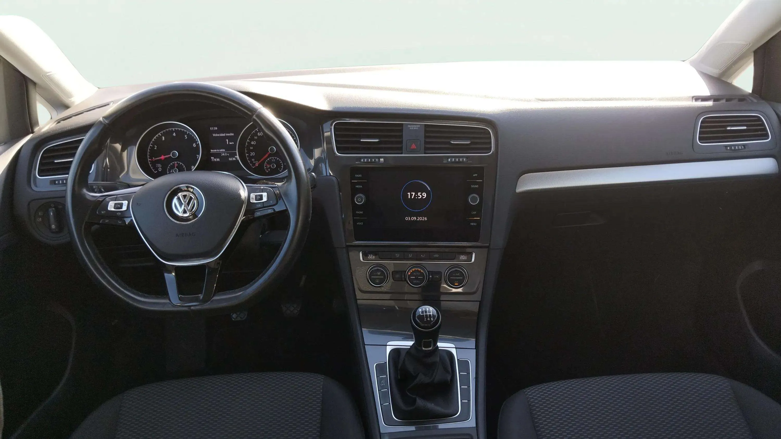 Volkswagen Golf 1.0 TSI - foto 10