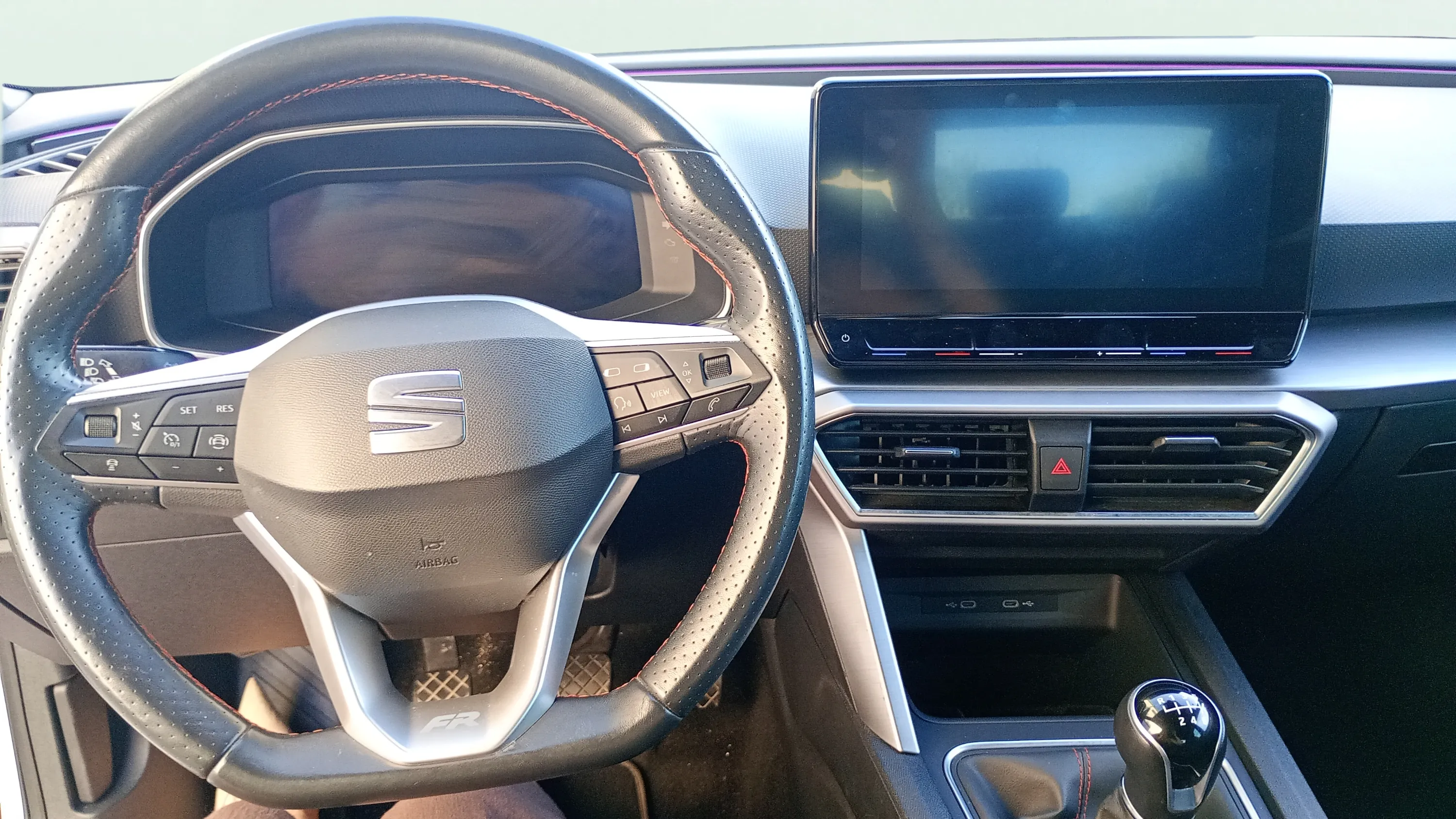 SEAT León 1.0 TSI FR 25 Aniversario - foto 11