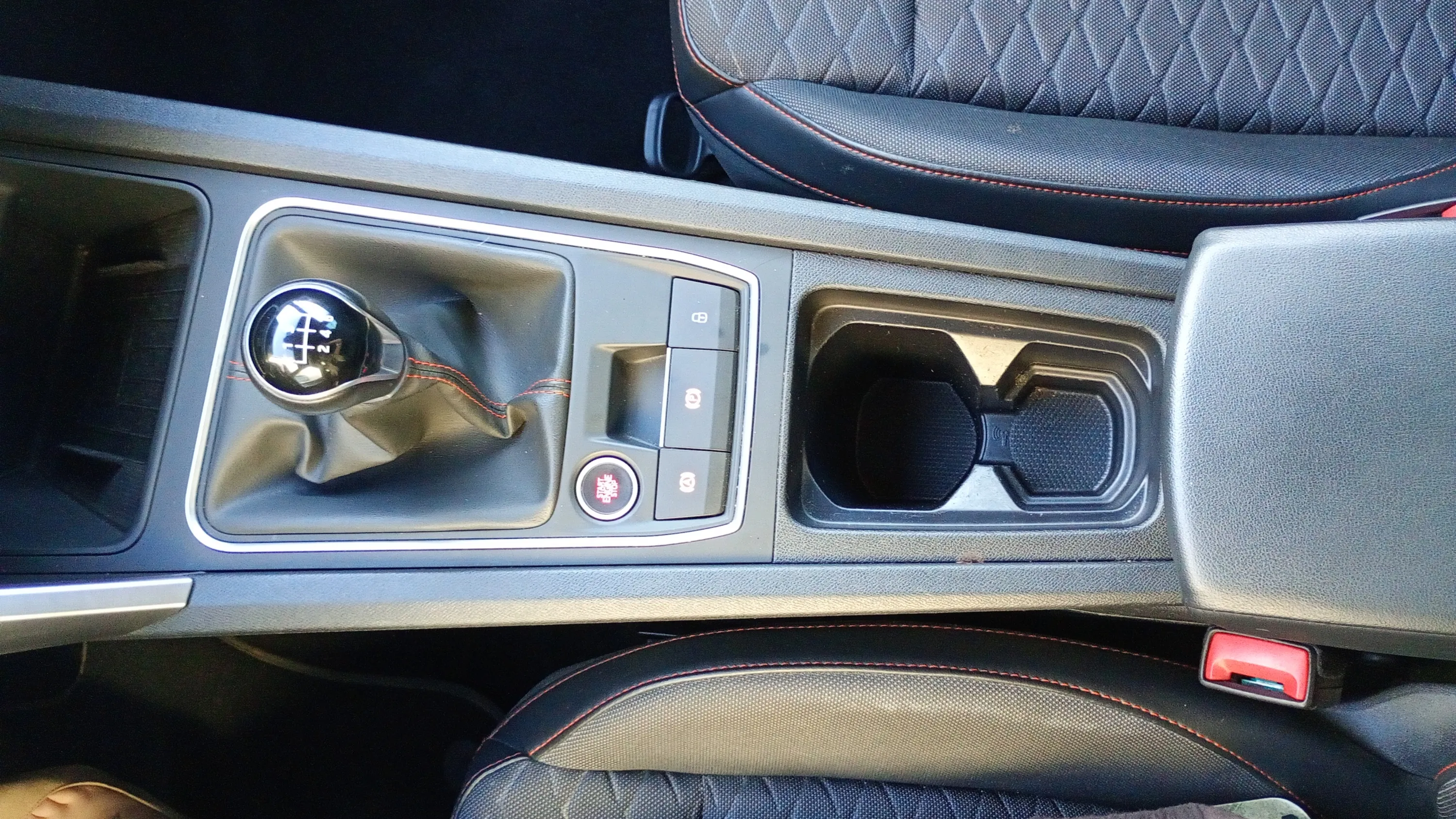 SEAT León 1.0 TSI FR 25 Aniversario - foto 15