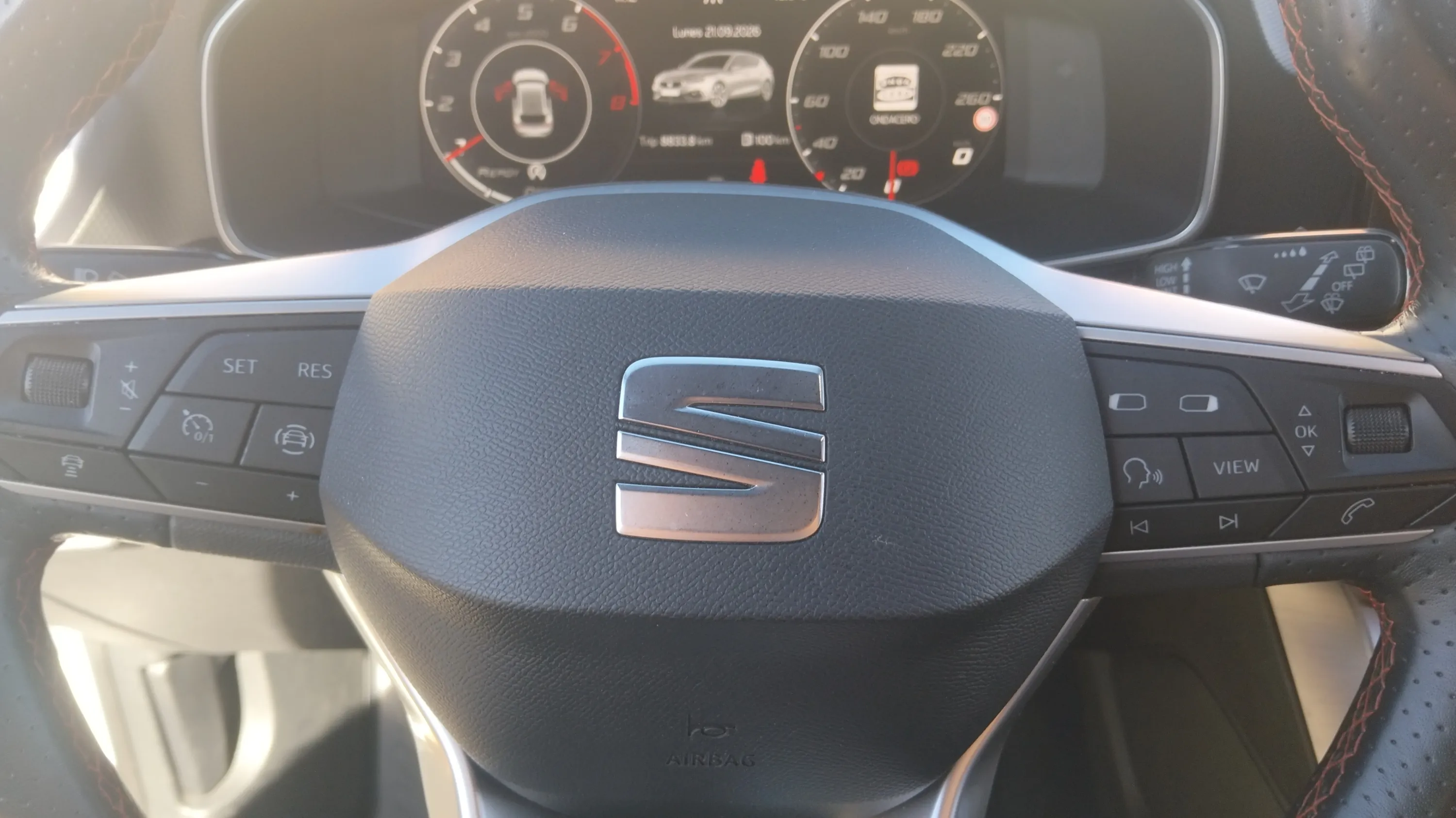 SEAT León 1.0 TSI FR 25 Aniversario - foto 19