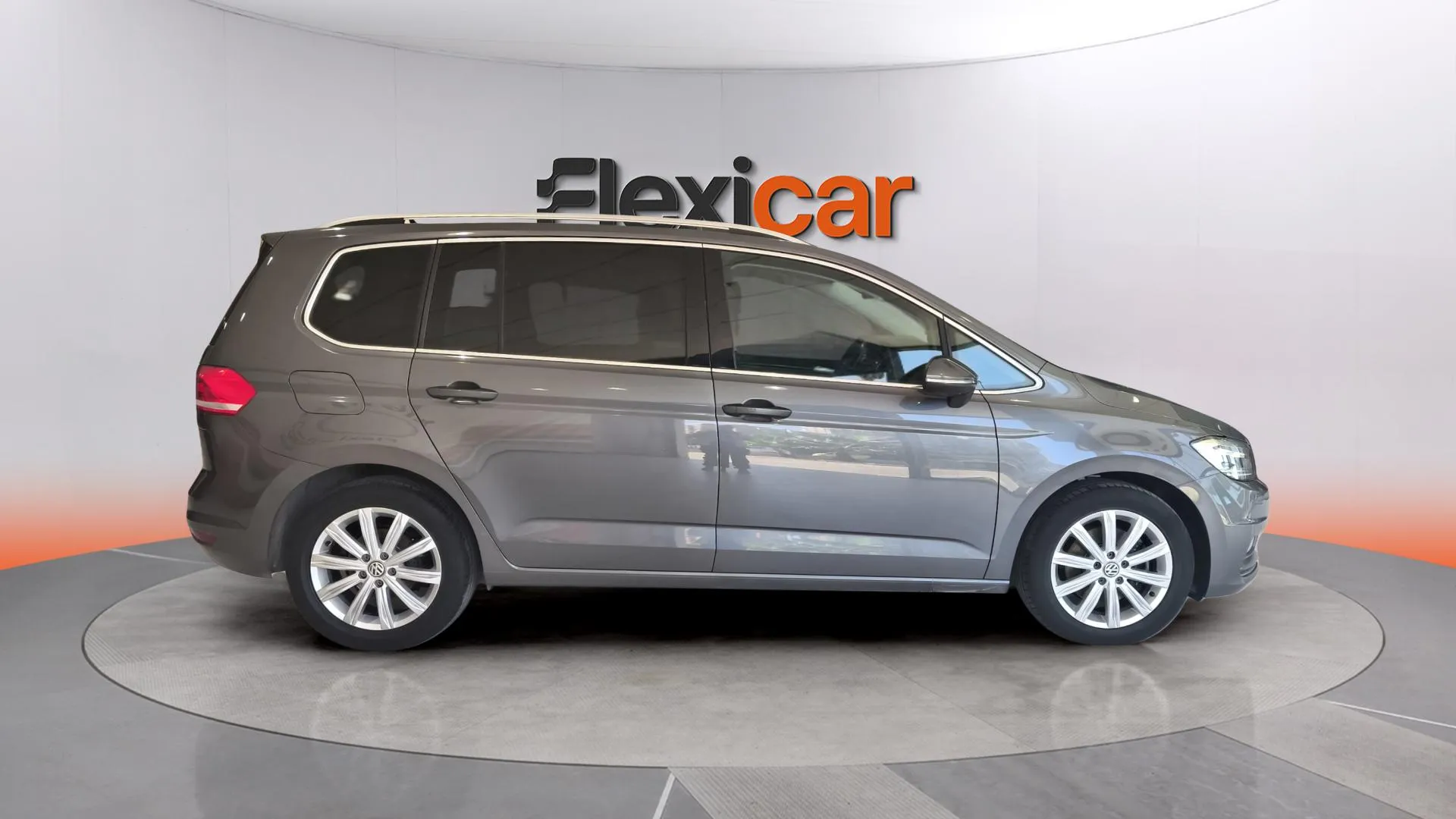 Volkswagen Touran 2.0TSI Highline BlueMotion - foto 3