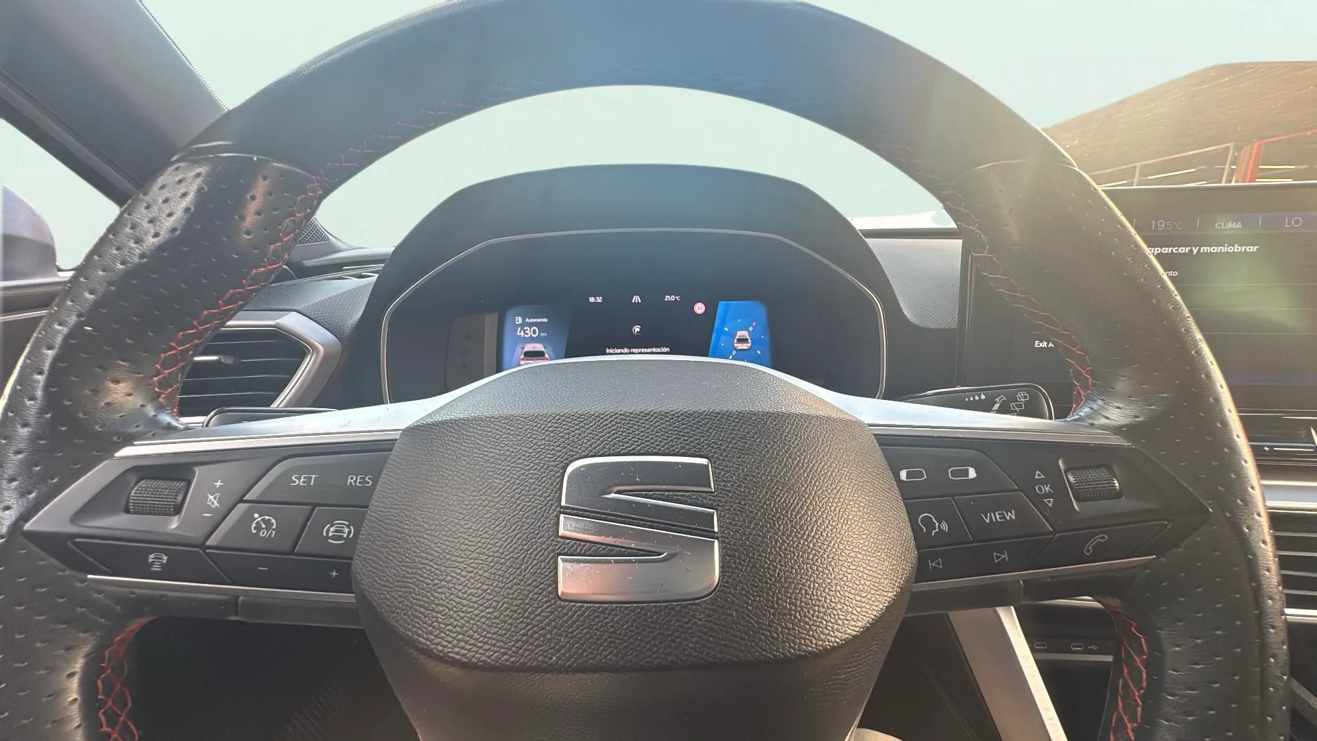 SEAT León 1.0 TSI FR 25 Aniversario - foto 17