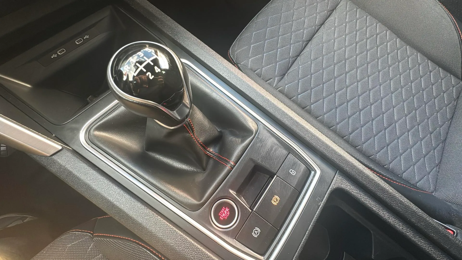 SEAT León 1.0 TSI FR 25 Aniversario - foto 20