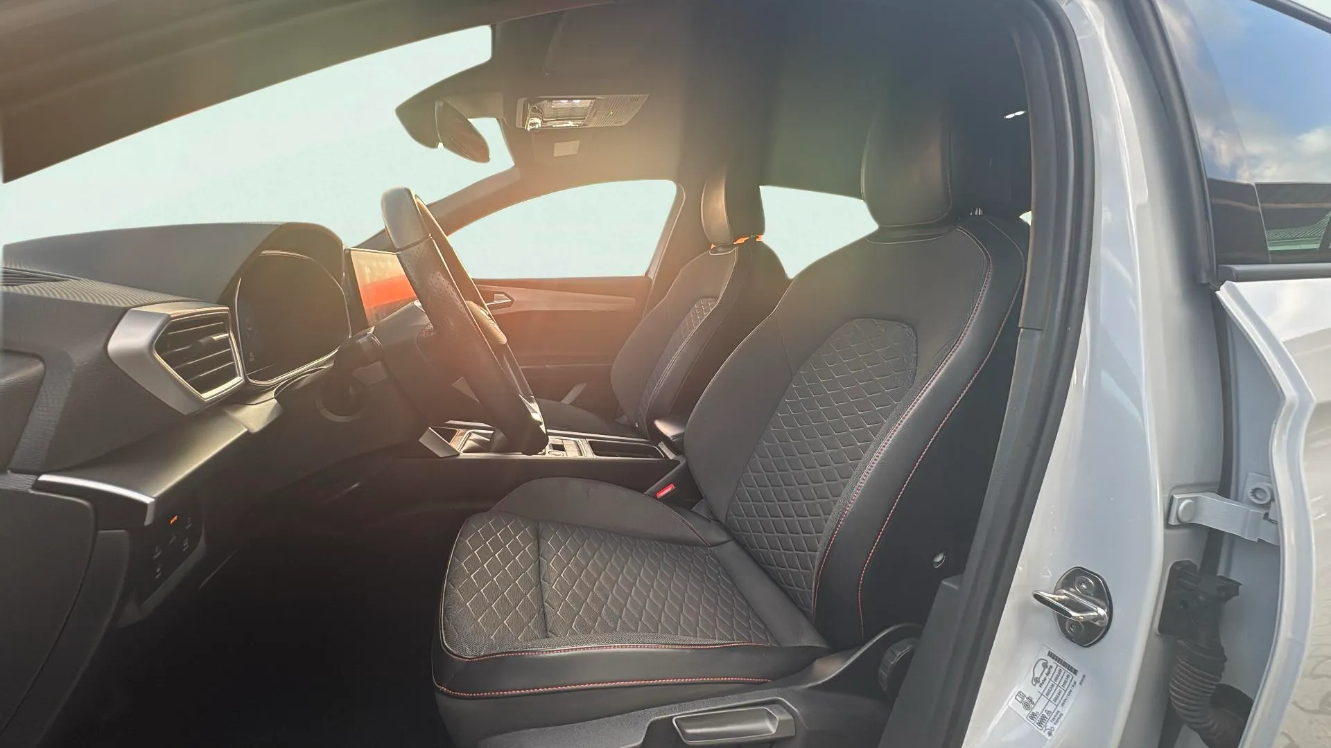 SEAT León 1.0 TSI FR 25 Aniversario - foto 14