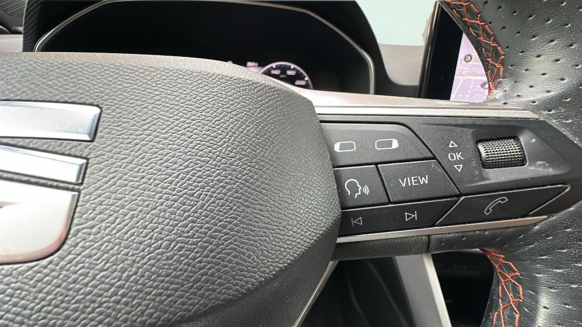 SEAT León 1.0 TSI FR 25 Aniversario - foto 24