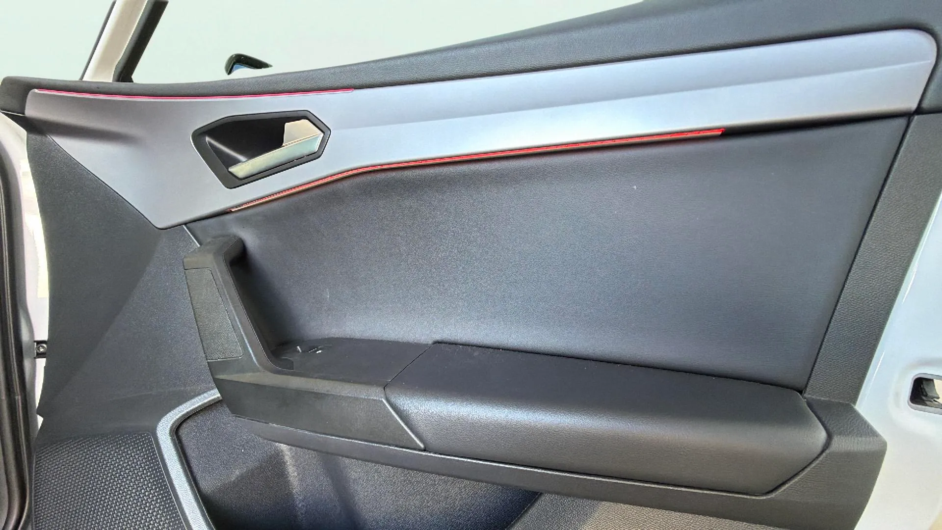 SEAT León 1.0 TSI FR 25 Aniversario - foto 31