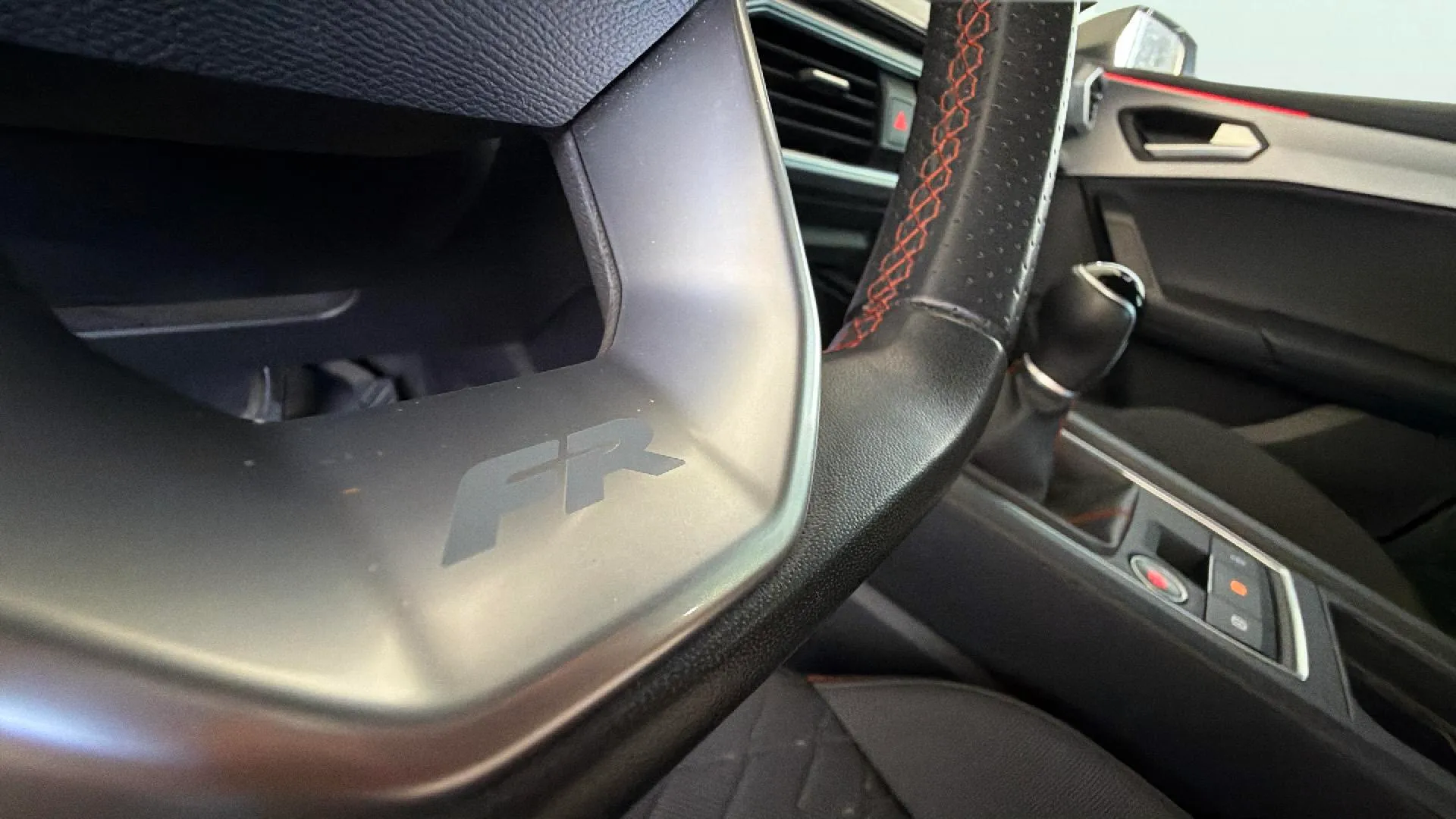 SEAT León 1.0 TSI FR 25 Aniversario - foto 15