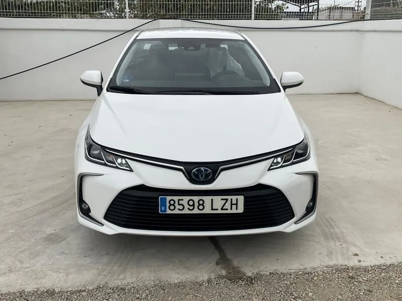 Toyota Corolla 1.8 125H Active Tech E-CVT - foto 9