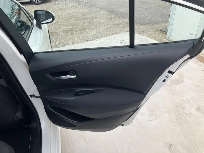 Toyota Corolla 1.8 125H Active Tech E-CVT - foto 19