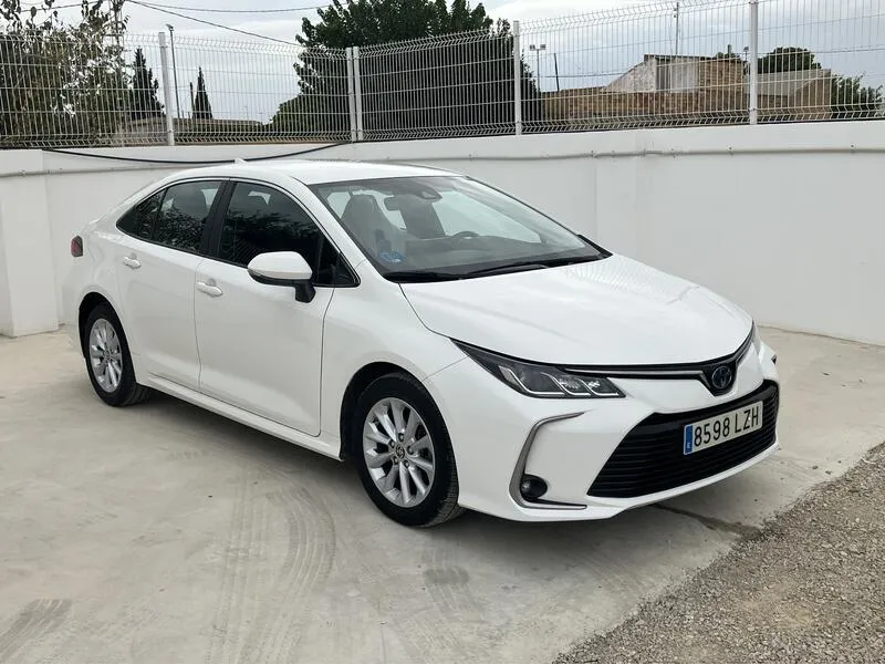 Toyota Corolla 1.8 125H Active Tech E-CVT - foto 8