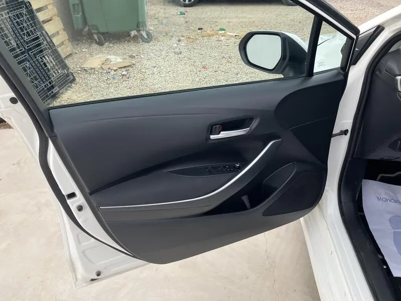Toyota Corolla 1.8 125H Active Tech E-CVT - foto 26