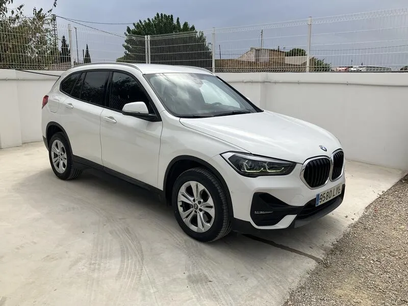 BMW X1 sDrive18dA Corporate - foto 8