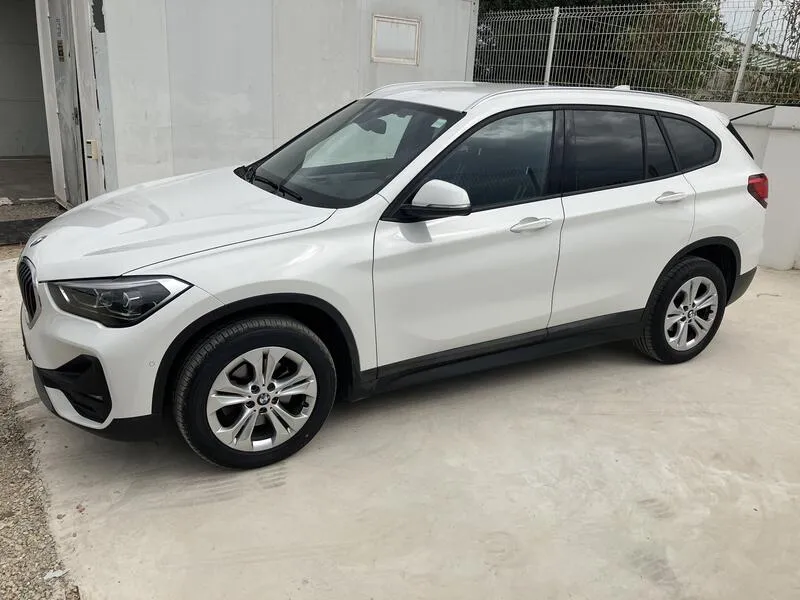 BMW X1 sDrive18dA Corporate - foto 3