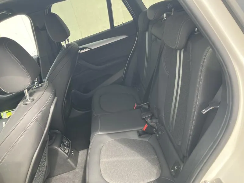 BMW X1 sDrive18dA Corporate - foto 22