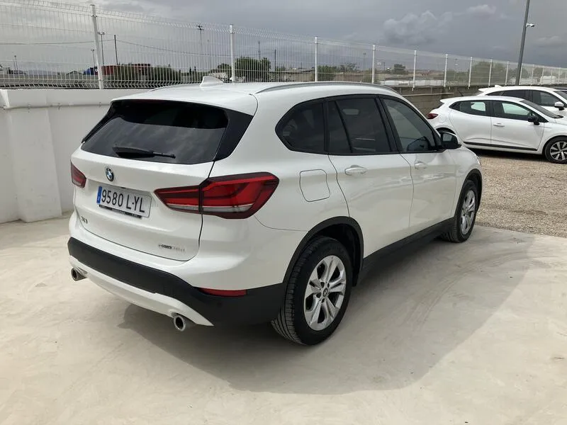 BMW X1 sDrive18dA Corporate - foto 6