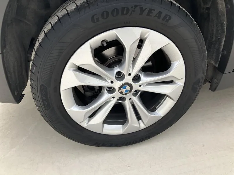 BMW X1 sDrive18dA Corporate - foto 13