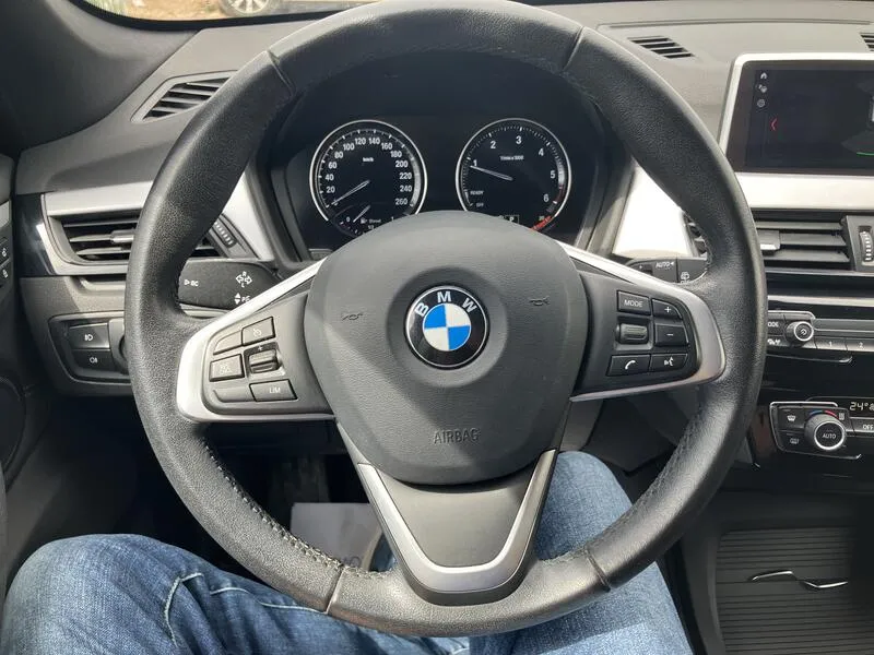 BMW X1 sDrive18dA Corporate - foto 29