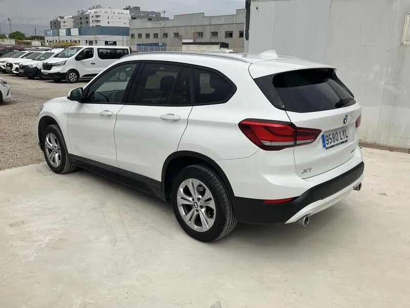 BMW X1 sDrive18dA Corporate - foto 4