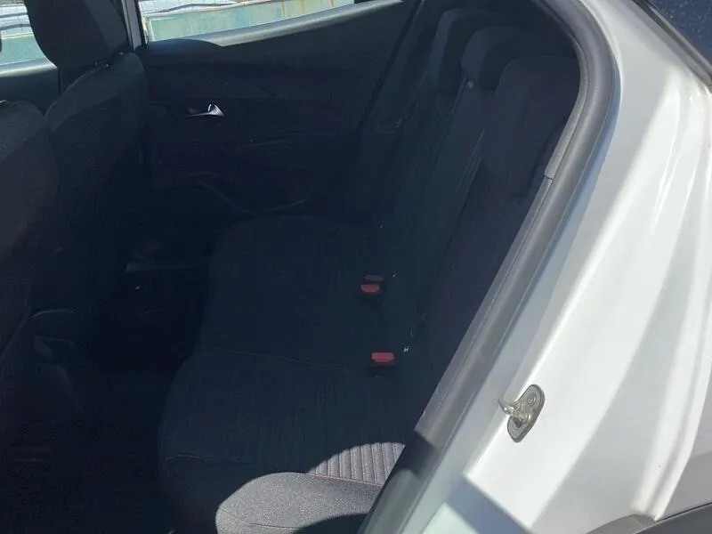 Peugeot 2008 Active Pack PureTech - foto 15