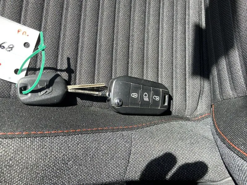 Peugeot 2008 Active Pack PureTech - foto 39