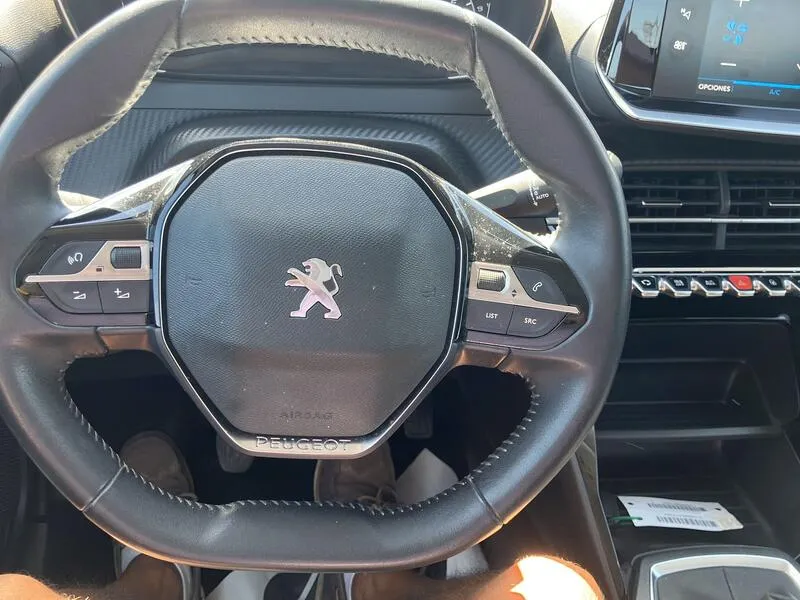 Peugeot 2008 Active Pack PureTech - foto 30