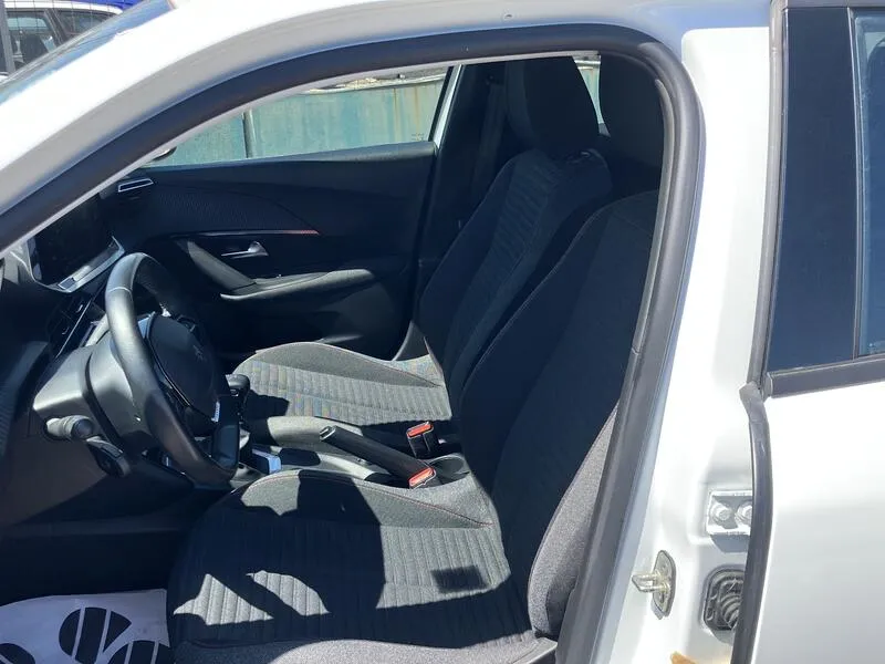 Peugeot 2008 Active Pack PureTech - foto 13