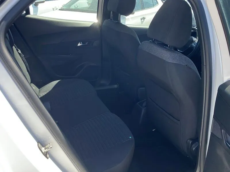 Peugeot 2008 Active Pack PureTech - foto 19