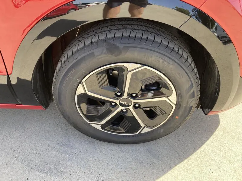 Kia Niro 1.6 GDi HEV Drive - foto 22
