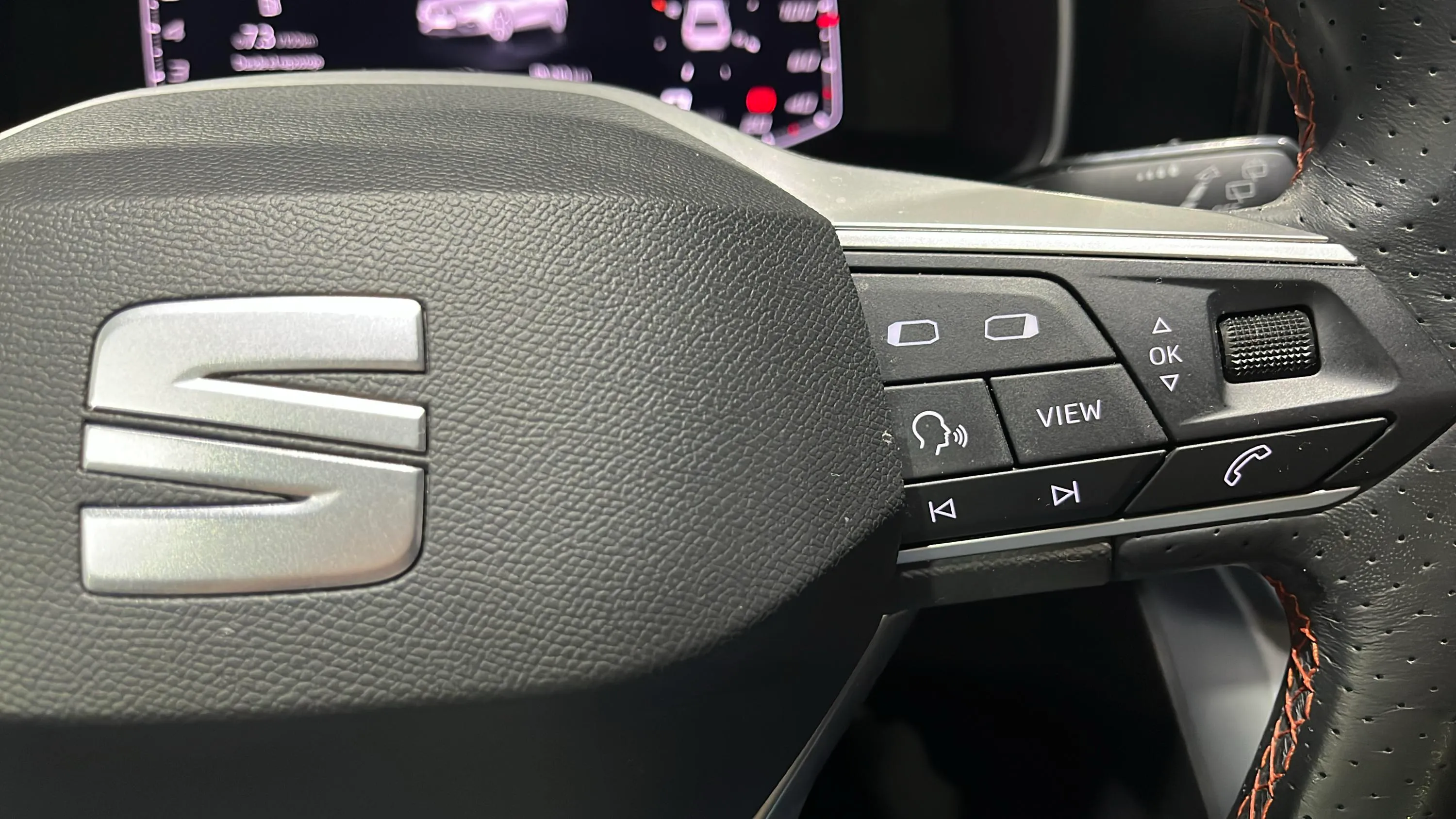 SEAT León 1.0 TSI FR 25 Aniversario - foto 17