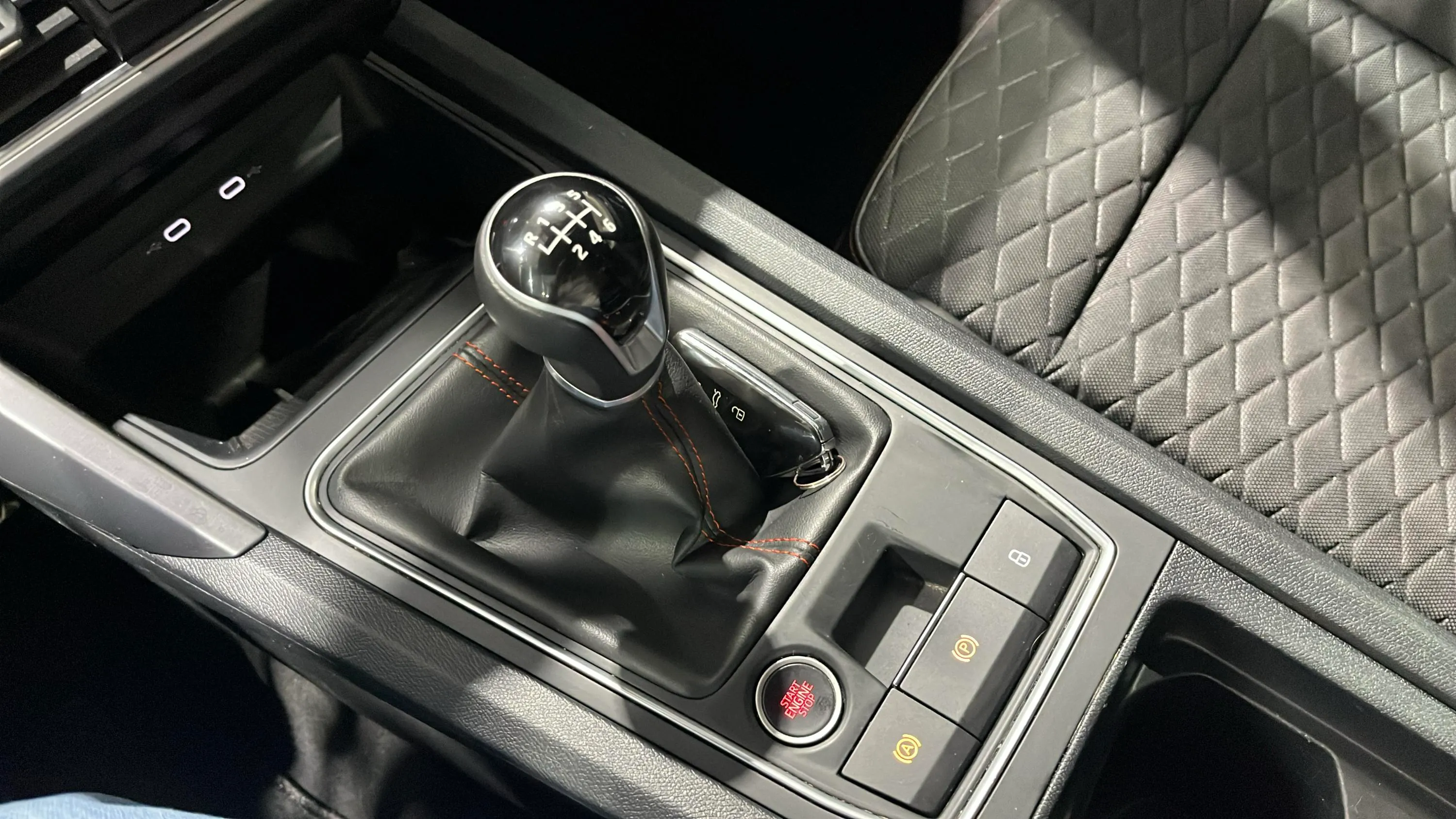 SEAT León 1.0 TSI FR 25 Aniversario - foto 29