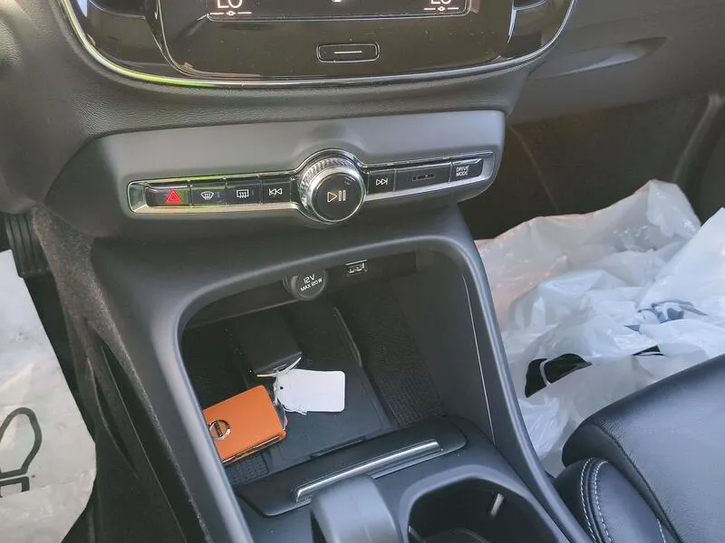Volvo XC40 1.5 T4 Twin Recharge Core - foto 12