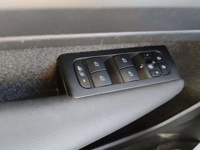 Volvo XC40 1.5 T4 Twin Recharge Core - foto 27