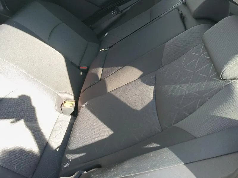 Toyota RAV4 2.5l 220H Advance - foto 32