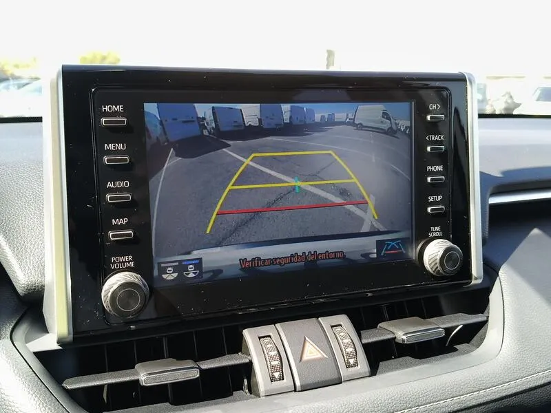 Toyota RAV4 2.5l 220H Advance - foto 16