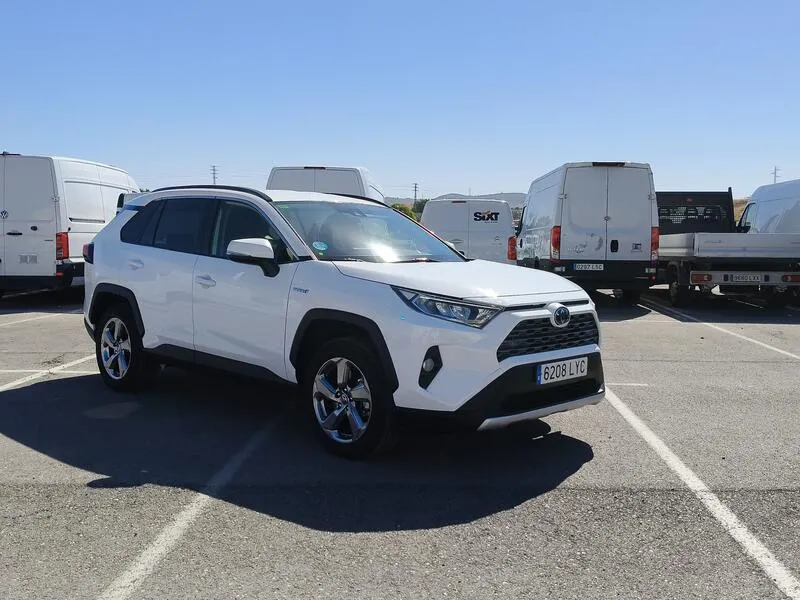 Toyota RAV4 2.5l 220H Advance - foto 8