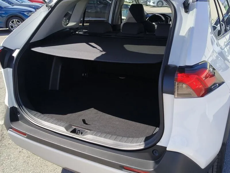 Toyota RAV4 2.5l 220H Advance - foto 37