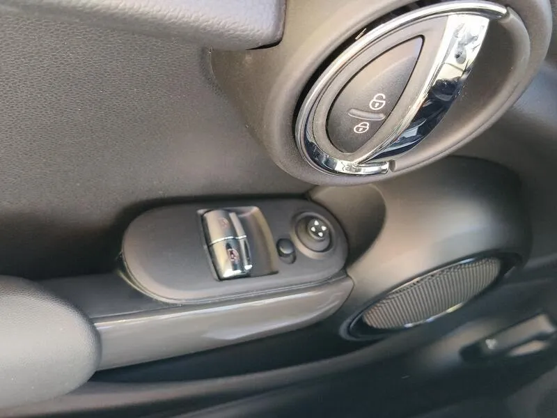 MINI Cooper One - foto 27