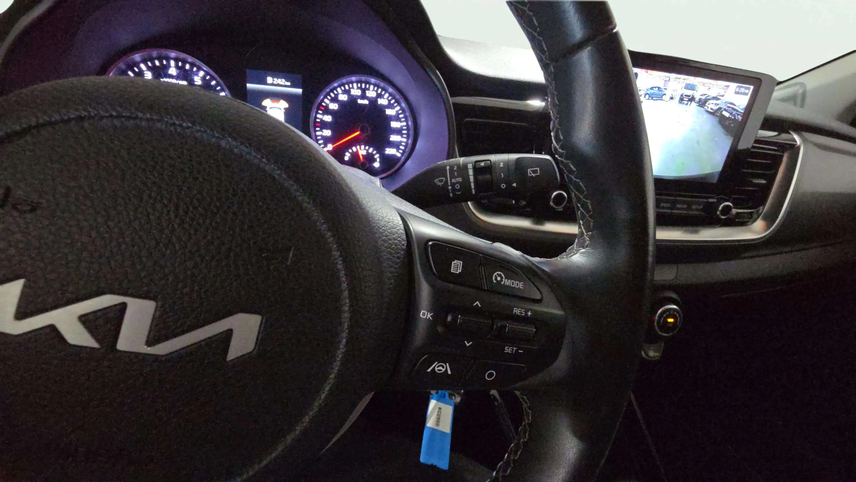 Kia Stonic 1.0 T-GDi MHEV Concept - foto 21