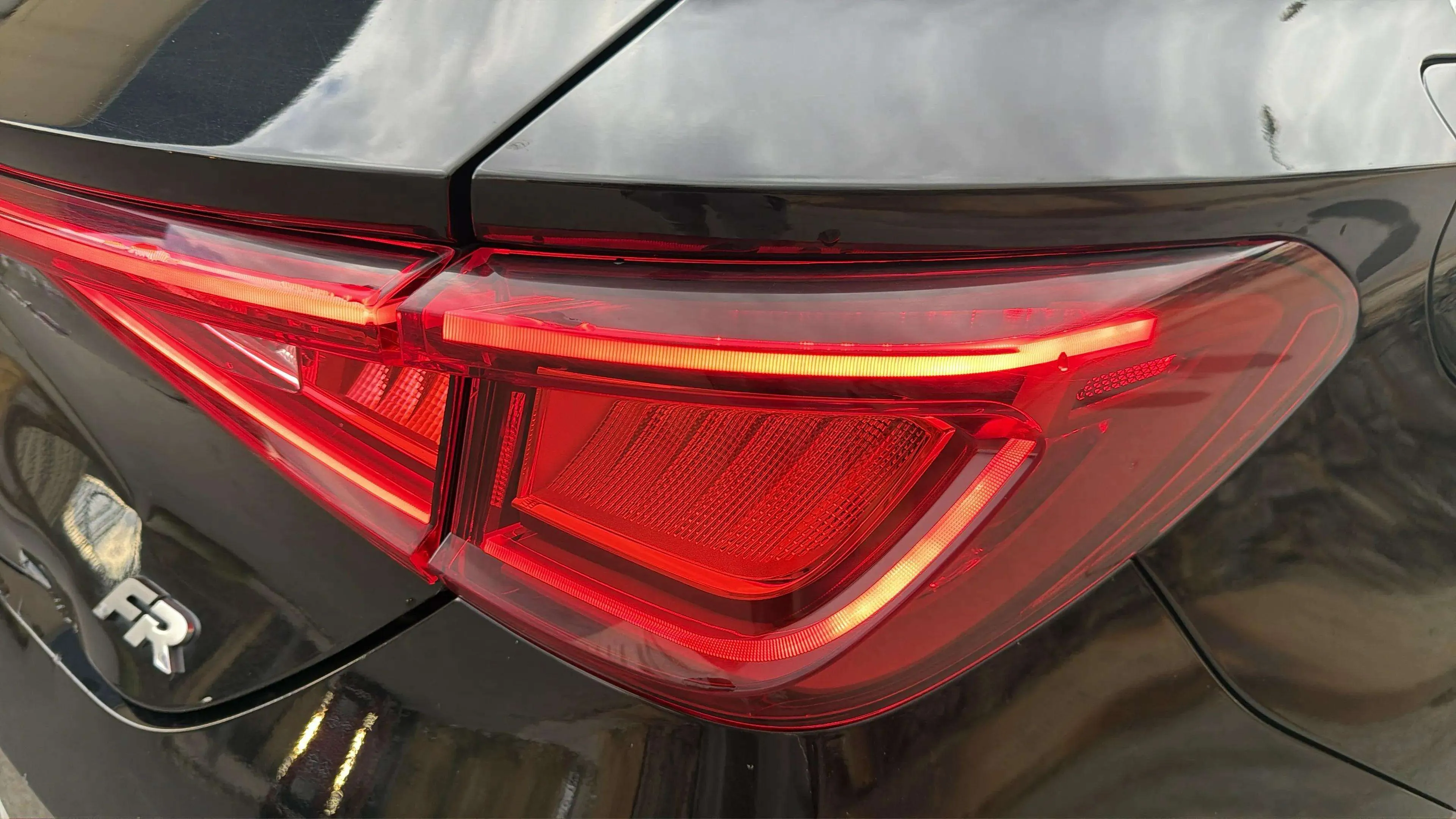 SEAT León 1.0 TSI FR 25 Aniversario - foto 28