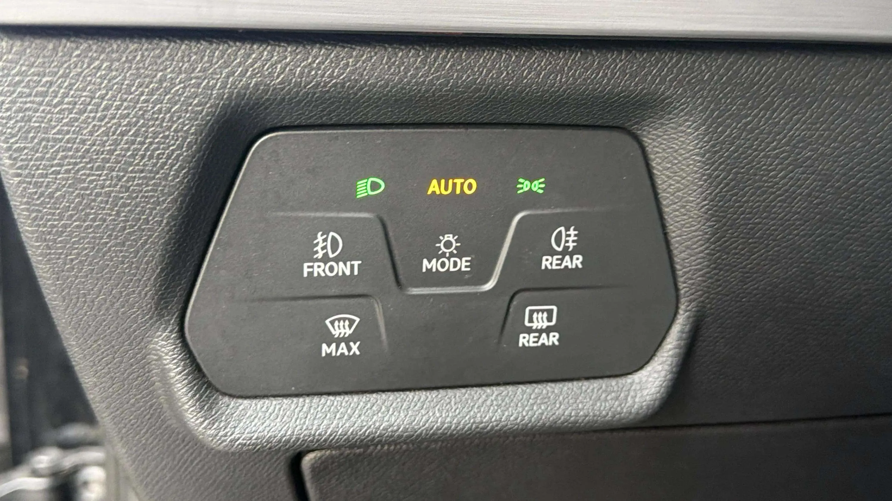 SEAT León 1.0 TSI FR 25 Aniversario - foto 18