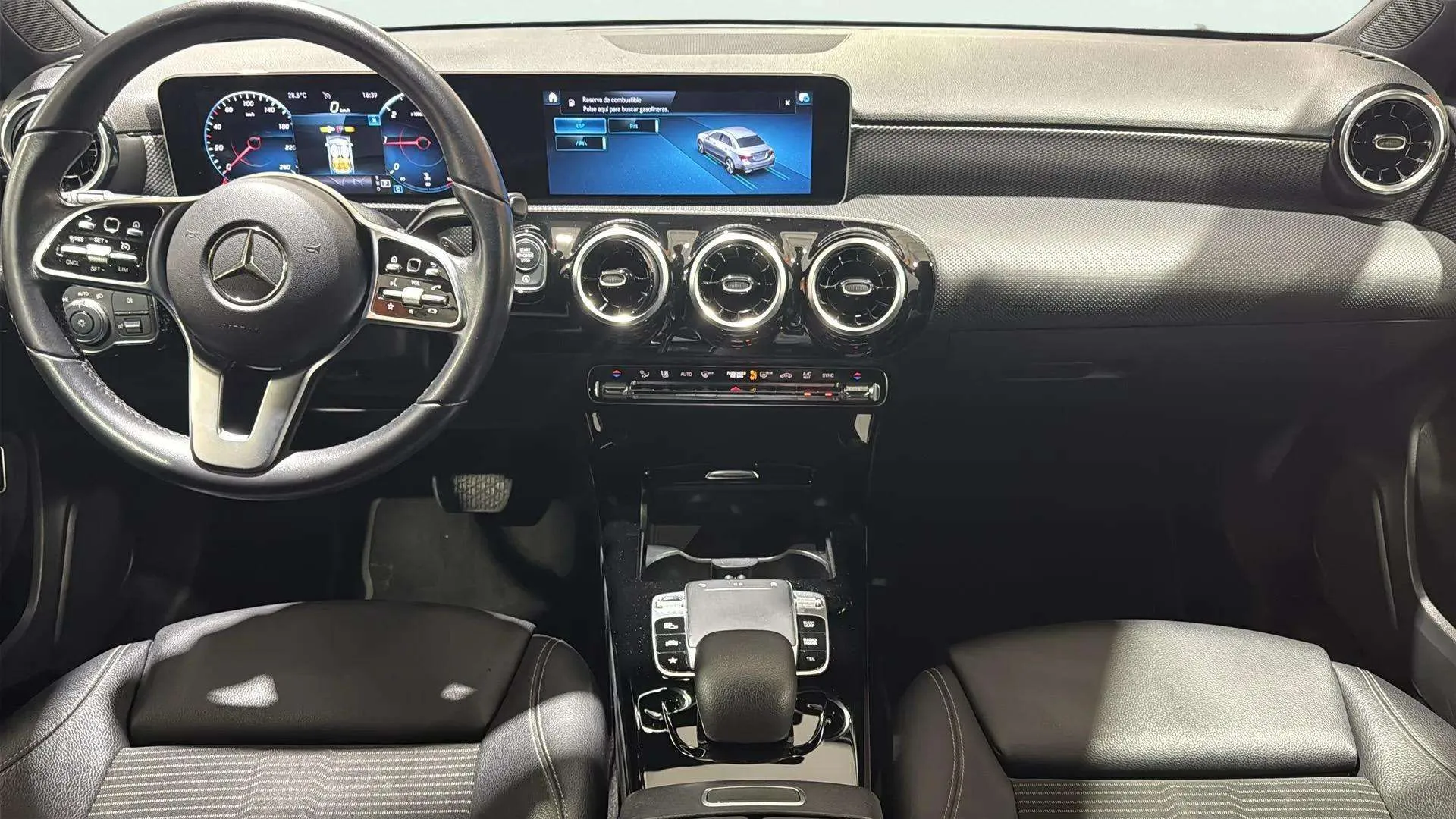 Mercedes-Benz Clase A Sedán A 180 d - foto 10