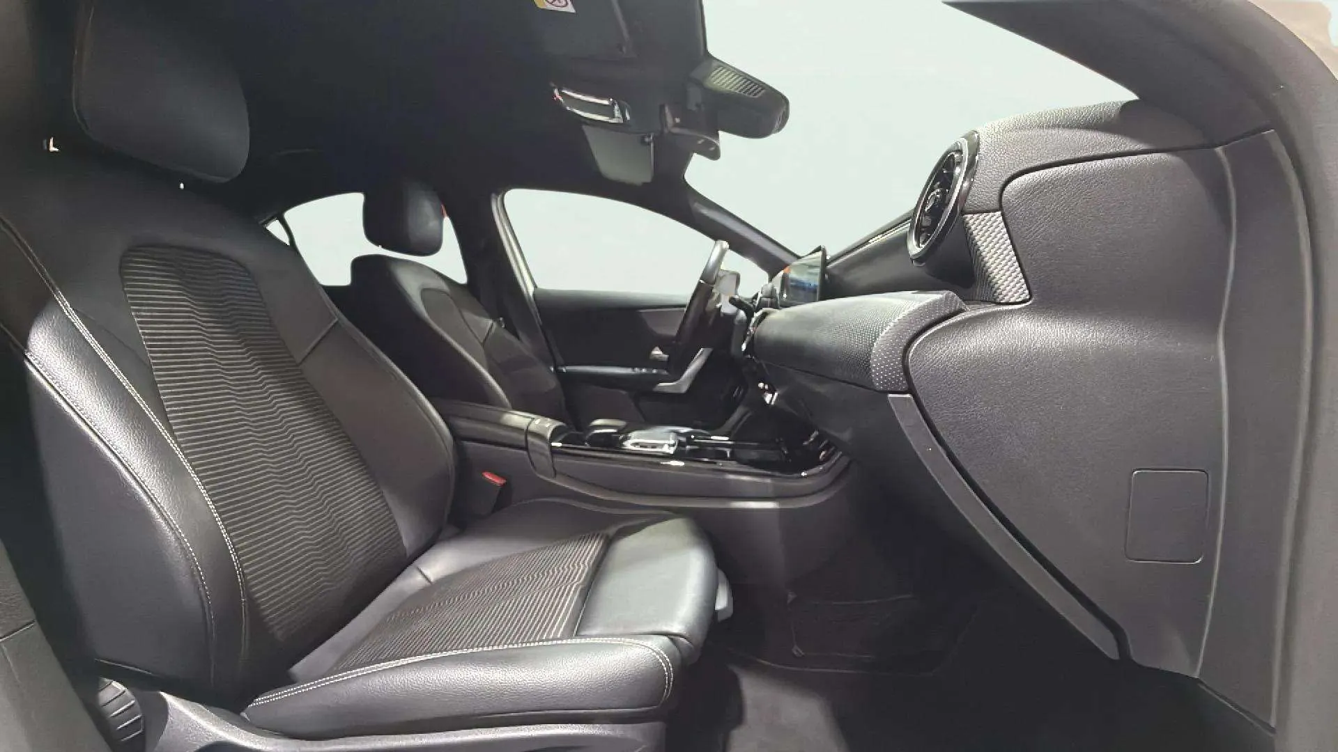 Mercedes-Benz Clase A Sedán A 180 d - foto 14