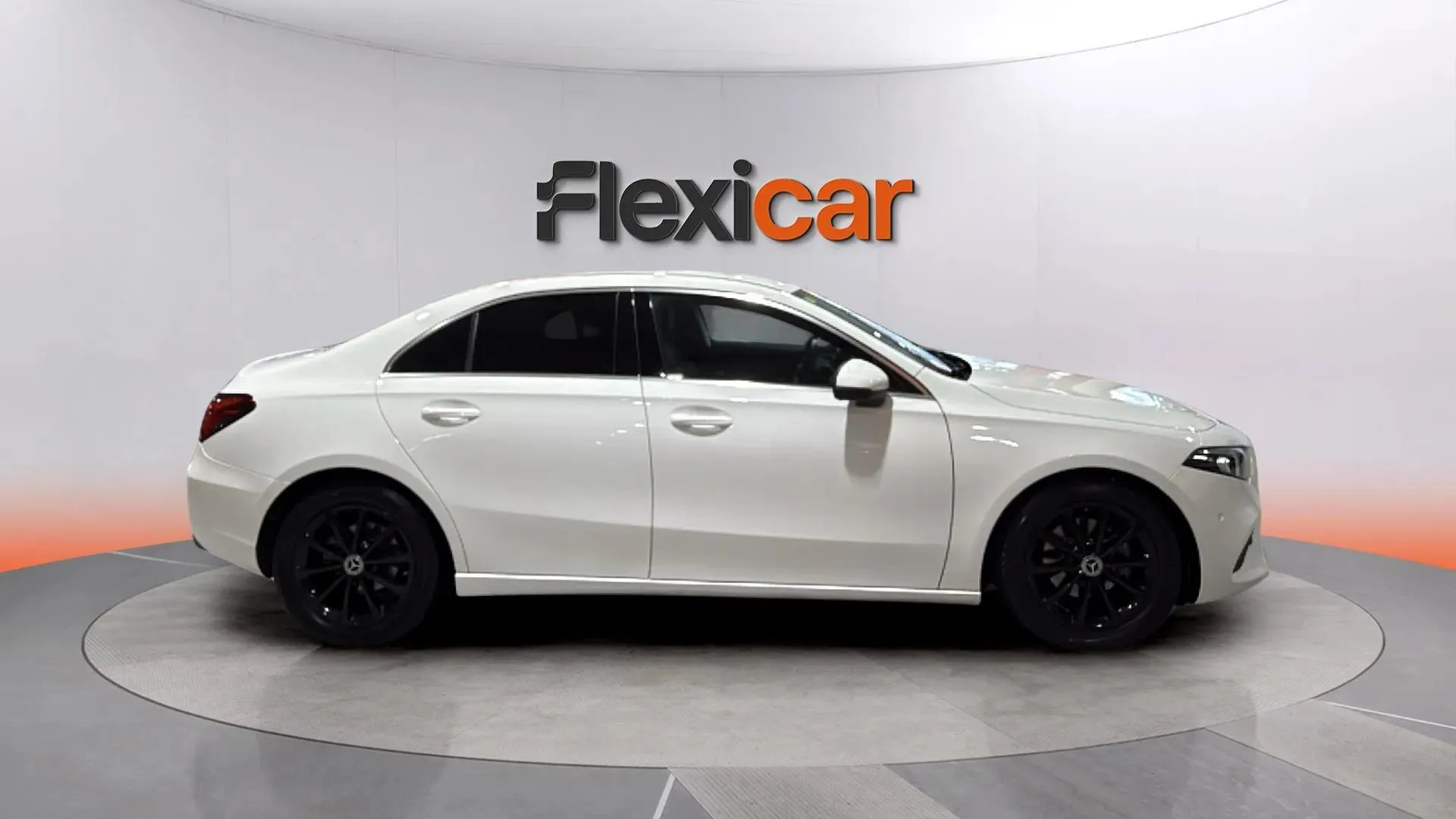 Mercedes-Benz Clase A Sedán A 180 d - foto 7